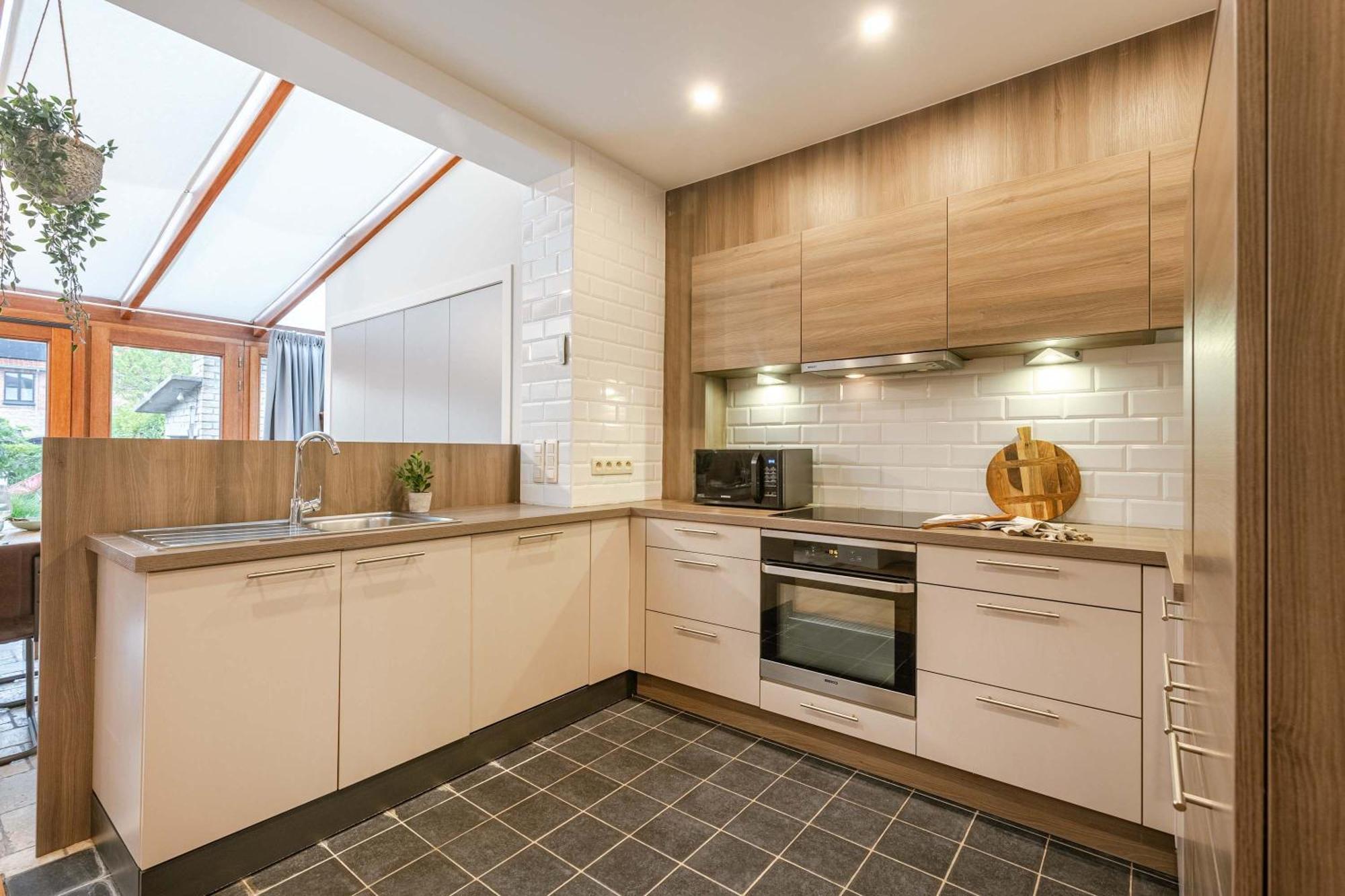 Huswell - Cosy With City Garden *